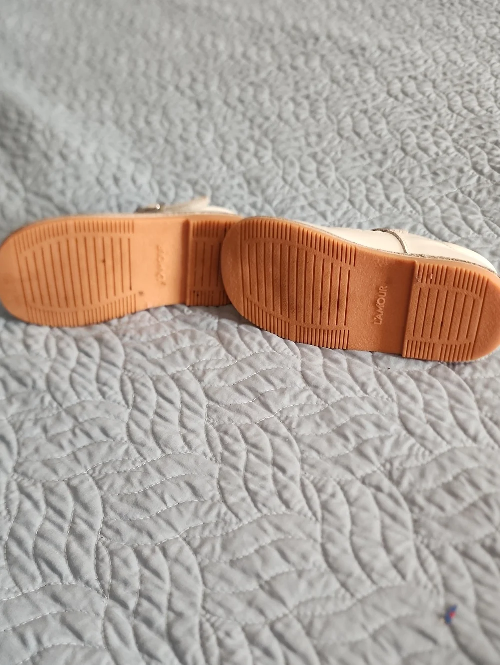 L'Amour Size 9 Toddler